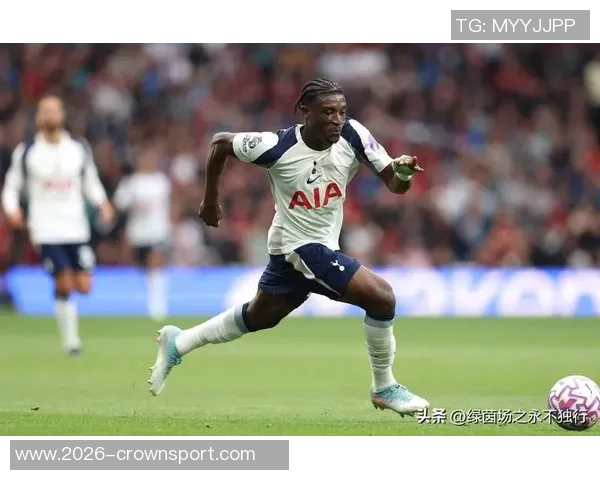 加纳主帅现场观战热刺却遭噩耗库杜斯19分钟伤退无缘非洲杯正赛 加纳主帅现场观战热刺却遭噩耗库杜斯19分钟伤退无缘非洲杯正赛