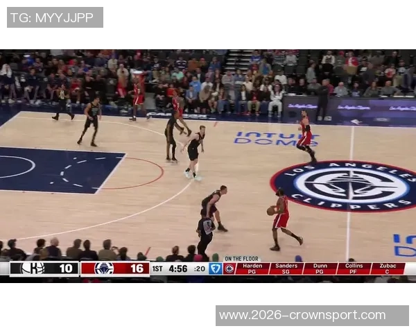 哈登半场表现低迷仅得1分却送出10次助攻展现团队精神 哈登半场表现低迷仅得1分却送出10次助攻展现团队精神